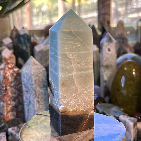 🔥SALE🔥 Caribbean Calcite 4 Sided Crystal Tower! - Picture 4 of 7